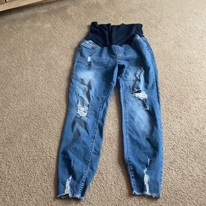 Size large Distressed maternity jeans